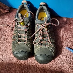 Women's steel toe Keen's